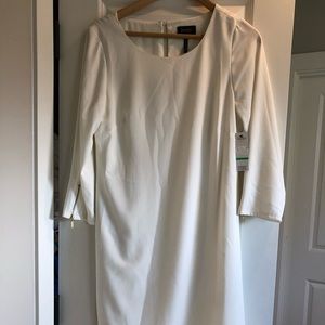 NWT Laundry by Shelli Segal- classic white dress!